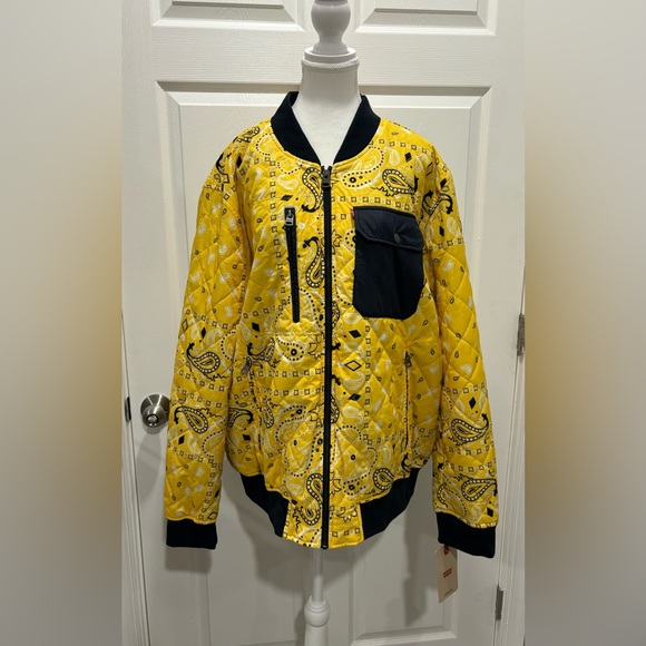 Levi's Bomber Jacket Mens XXL Yellow Bandana Print Zip Up Quilted NWT  Fall - Picture 1 of 12